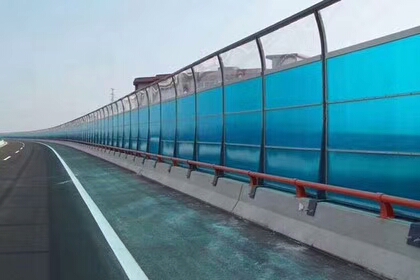 Highway Noise Barrier Project: Hollow Polycarbonate Sheet Application