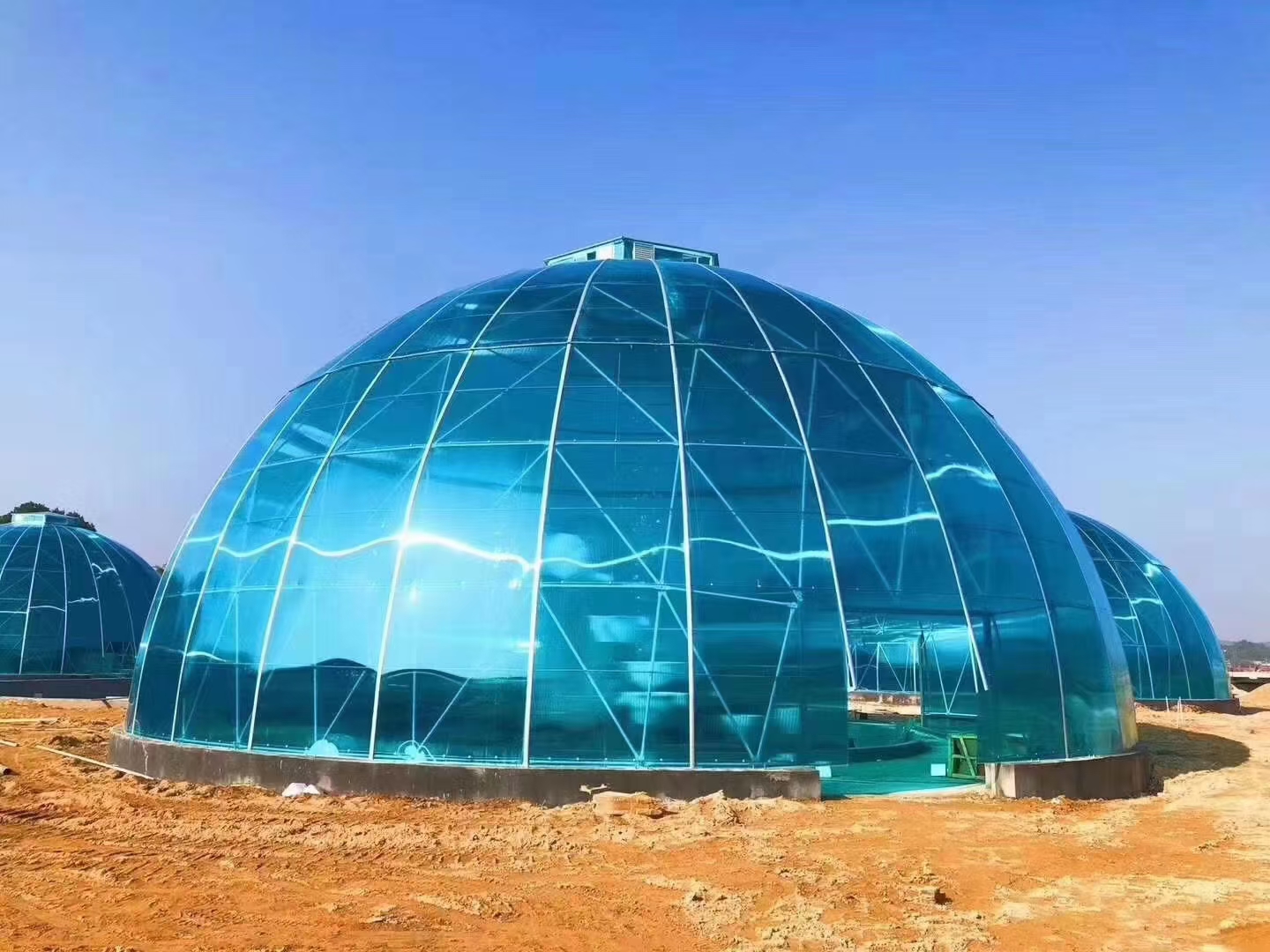 Dome-Shaped Greenhouse Project: Hollow Polycarbonate Sheet Application