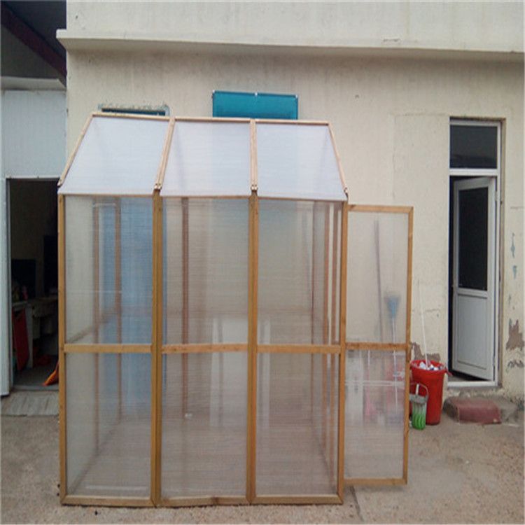 Greenhouse constructed with multiwall polycarbonate panels