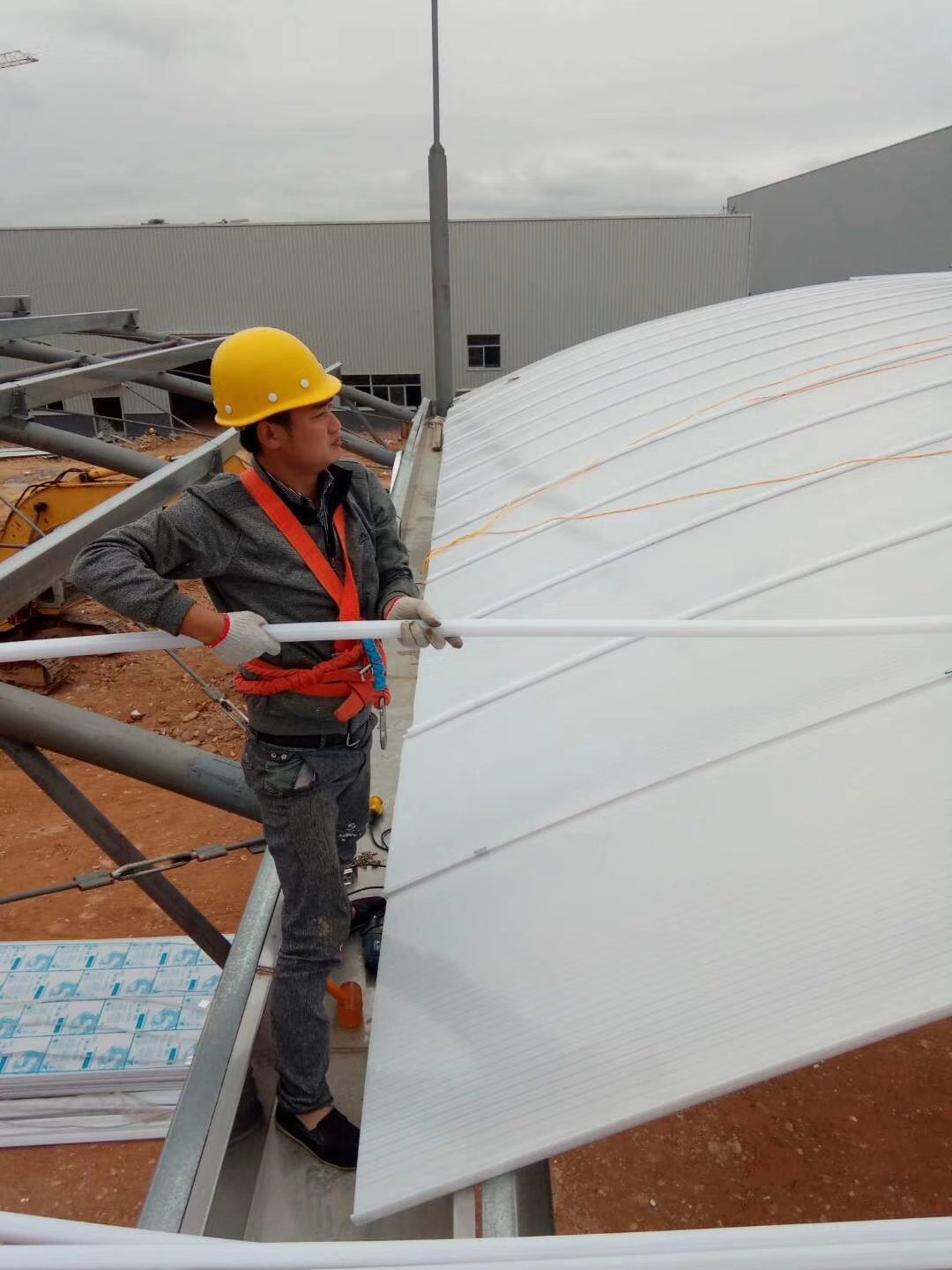 U-Lock Polycarbonate Roofing System Project — Factory Daylighting and Swimming Pool Enclosure