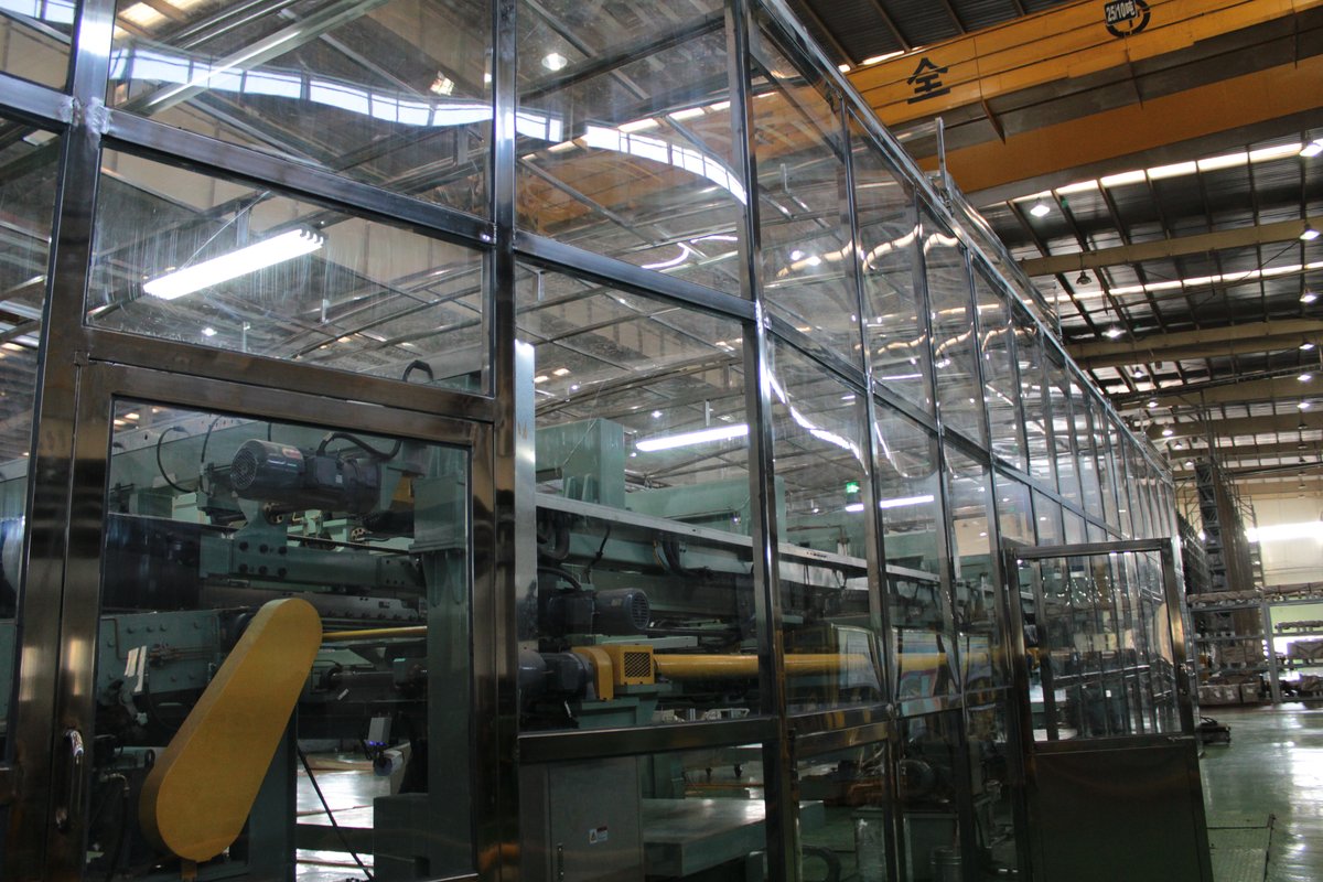 Solid Polycarbonate Sheet Projects 2026: Industrial Machine Guards and Safety Shielding