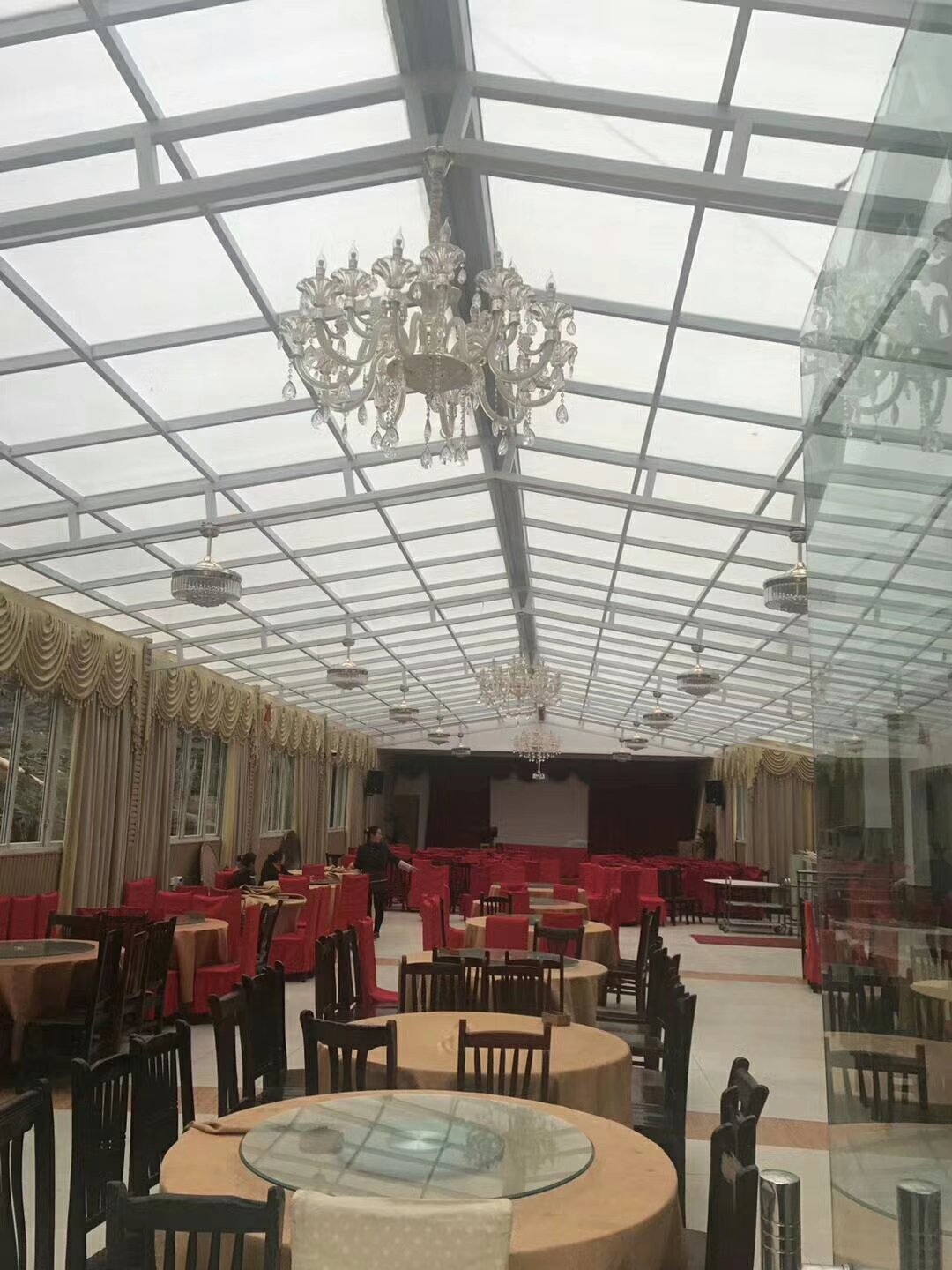 Solid Polycarbonate Sheet Daylighting Projects: Restaurant Halls and Curved Walkway Canopies