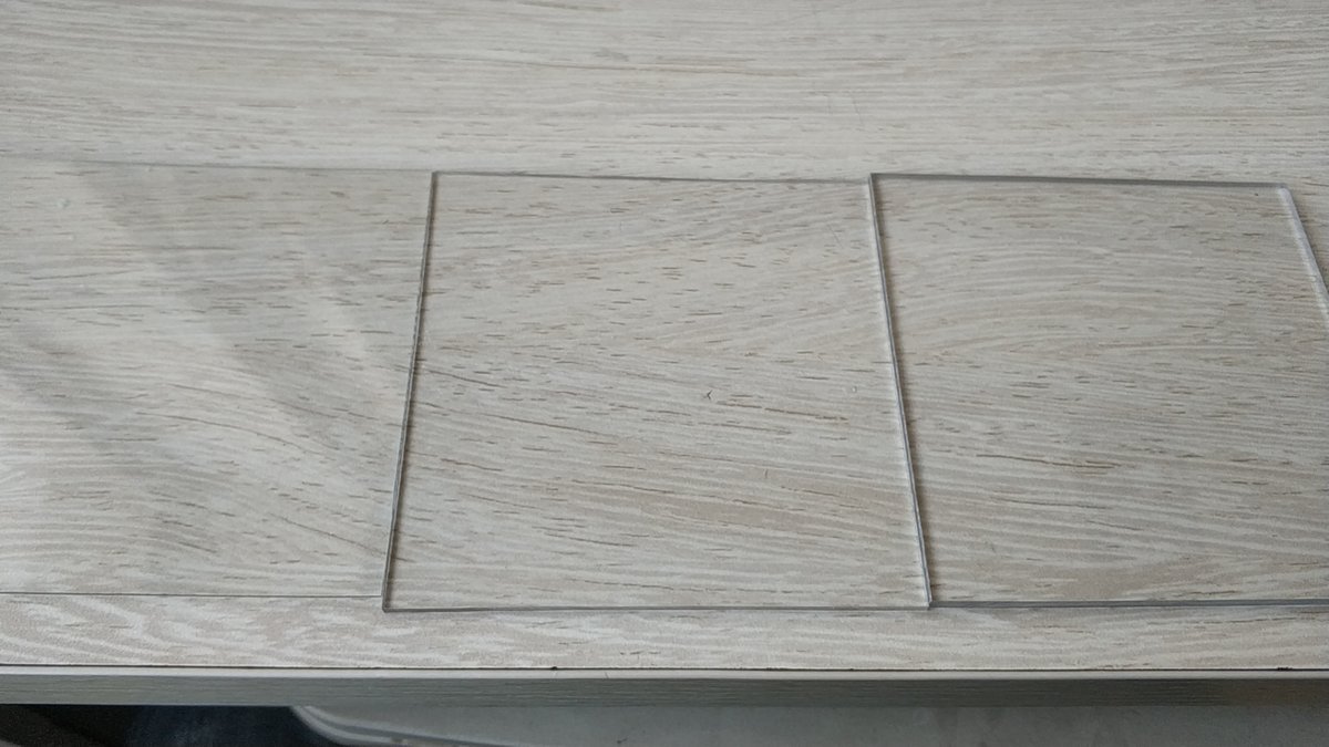 Transparent solid polycarbonate sheets showing light transmission