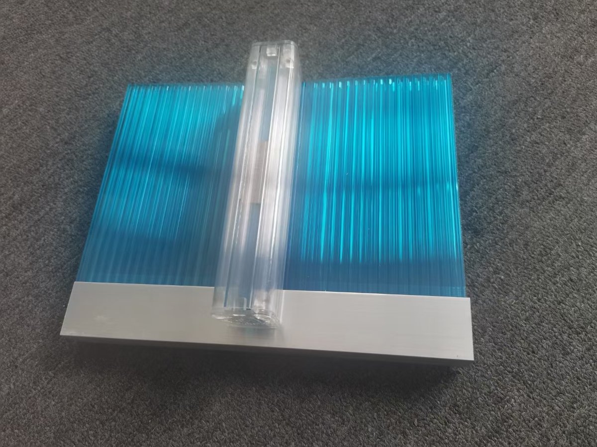 U-Lock polycarbonate system with aluminium base profile and connector